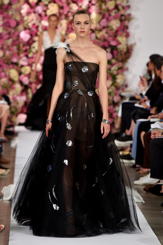 Illustration for article titled Oscar de la Renta, for the Sugary Sweet Country Club Princess in You